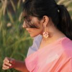 Rajisha Vijayan Instagram - SUNday is here! And it’s saree time 🥰 Wearing this 6 yards of pure silk from @thepanagia along with these gorgeous earrings from @adorebypriyanka and clicked by my current fav @jiksonphotography 🌷 PS: Thank you so much @saugandhika_boutique for custom stitching my blouse to a T. ♥️
