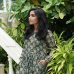 Rajisha Vijayan Instagram - Stand Up promotions. 💚 Outfit: @kalamkaari PC: @jiksonphotography MUA: @__fabi_fab__ #standupmovie #nov29 Le Méridien Kochi