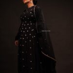 Rajisha Vijayan Instagram - Stars on me 🌟💫✨ @jiksonphotography @saulfashion @chippy_rn @antegrasilver