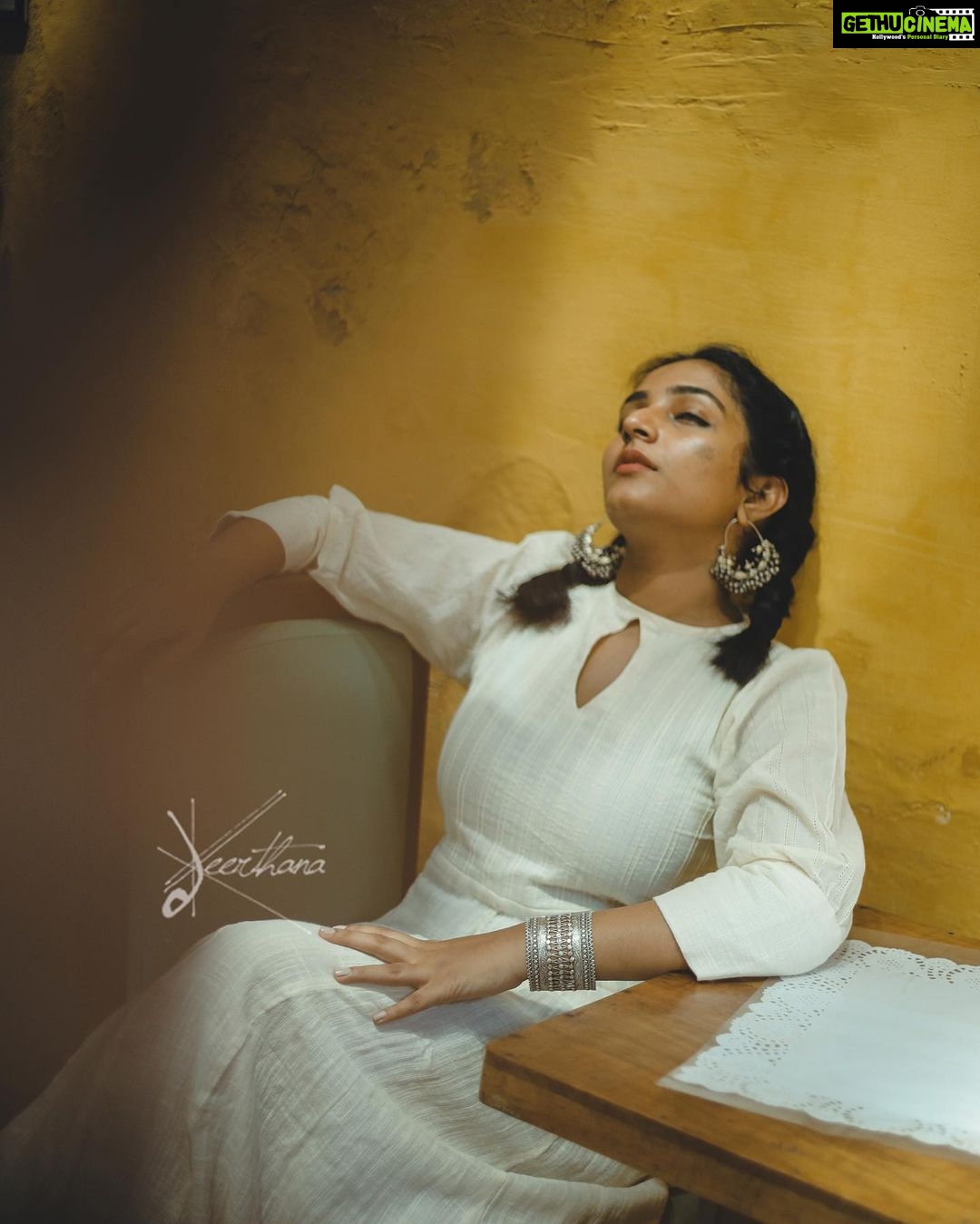 Rajisha Vijayan Instagram - Forever dreaming! @kee_dinesh @alka.hari @silverlinejewellery