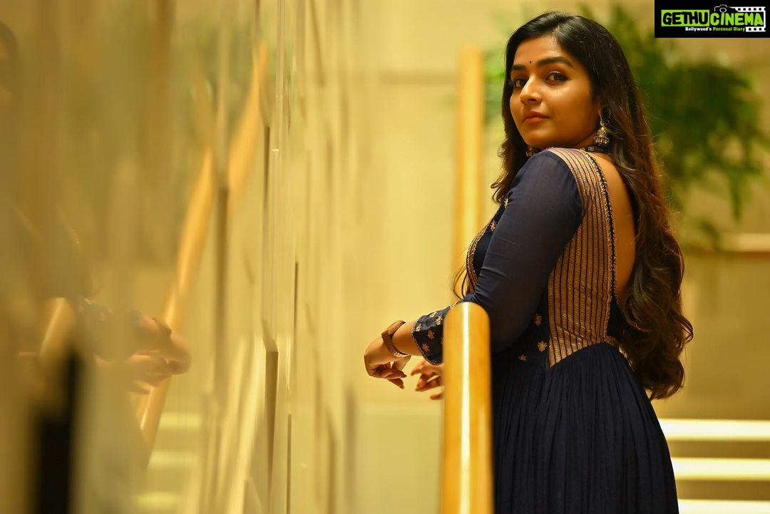 Rajisha Vijayan Instagram - For Rama Rao On Duty Pre Release Event ♥️ 👗 - @tanva_by_deepika 📷 - @sridharchadalawada Styling - @anushapunjala Asst by - @sindhura_reddy97 #ramaraoonduty #prereleaseevent #rajishavijayan #raviteja