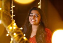 Rajisha Vijayan Instagram - Happy Diwali!!! 💫⭐️ @ashwinimathoor_couture @jiksonphotography @amal_ajithkumar