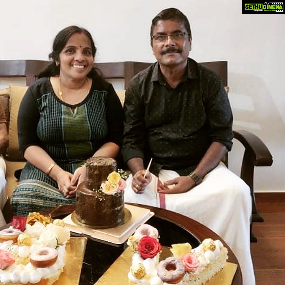 Rajisha Vijayan Instagram - Luckiest to be yours, Happiest to witness this love. Anniversary wishes to my heart and soul! ♥️ @lecakefactory you guys made this extra special 🤗