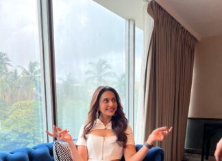 Rakul Preet Singh Instagram - How to be candid expression ~~ swipe~ I see food expression ~~ ok ok let’s pose 🙄