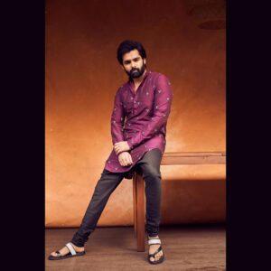 Ram Pothineni Instagram - For #REDTheFilm promotions.. 🤘

Love..
#RAPO

Outfit - @kunalrawalofficial 
Styled by - @ashwin_ash1 & @hassankhan_3 
Clicked by - @eshaangirri