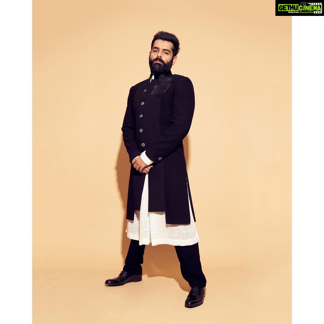 Ram Pothineni Instagram - You say.. Outfit - @manishmalhotra05 Styling - @ashwin_ash1 @hassankhan_3 Pics - @eshaangirri #manishmalhotra #blenderspridefashiontour