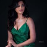 Ramya Pandian Instagram - As brave as night As calm as Moonlight … Photography @surenstudiomyth Make up @kalwon_beauty Hair stylist @ganesh_hair_architect Stylist @afashionkiller Retouch @themagicretouch #ramyapandian
