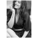 Rashmika Mandanna Instagram – Something magical for you today! ✨🎬🖤

📸: @avigowariker