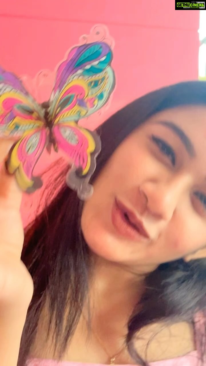Raveena Daha Instagram - I’m a kochu pombattan 🥰😝 Pink symbolizes youth, good health, and playfulness. It’s the flush of first love and stands for nurturing femininity. we think of pink as an innocent, cheerful color. #IndiaAt75 #IndiaILove