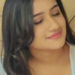 Raveena Daha Instagram - Manike mage hithe🥰 Lyrics oda meaning enakum theriyaadhu😂but nice song la 😍