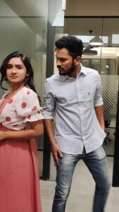 Raveena Daha Instagram - Pombala pulla ulla irukuradhu theriyala🤨😂 With annan @kuraishi_the_entertainer 😍 My outfit from: @_vaighastores_ 😍