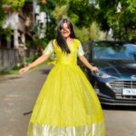 Raveena Daha Instagram - दिल संभल जा जरा फिर मोहब्बत करने चला है तू 😌🌹 In love with this dress😍 from : @karthika_fashion_store 😍💚💚 #raveena #raveenadaha
