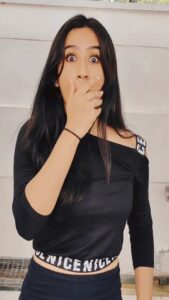 Raveena Daha Instagram - Meerava ? Parthava ? 😒😂

Top from: @mnsilkyfashion2.0 😘

#raveena #raveenadaha #reelitfeelit