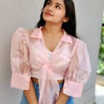 Raveena Daha Instagram – வெற்றி கண்ணை மறைக்கும் தோல்வி தான் கற்றுக் கொடுக்கும் 💯✨

Cutest top from : @mivar_boutique 🍭💗

This crop top is soo cute and my fav ✨🦋

#raveena #raveenadaha