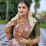 Raveena Daha Instagram - ✨😍✨ Pure silk saree from : @grb_silks 😍 I absolutely loved this saree, it enhanced my beauty 🙈 . Designer blouse from: @d3boutiquee 😍 The hand work and colour of this blouse perfectly matched my saree ❤️ .. Matte finish Bridal jewelry from : @chennai_jazz 😍✨✨ .. #raveena #raveenadaha