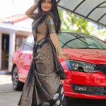 Raveena Daha Instagram - 🖤🖤🖤 Beautiful saree from: @shri_sai_collections_ 😍 #raveena #raveenadaha