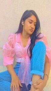 Raveena Daha Instagram - Chaavu ley !!! Chetha payale 👿

Cute top from : @mivar_boutique
#gpmuthuthalaivan😂 #raveena #raveenadaha