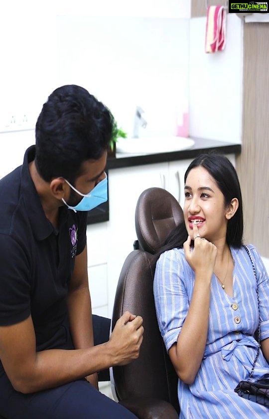 Raveena Daha Instagram - Recently I visited @we_dental 🏥 and met the amazing @drlmarshad who listened to all of my dental 🦷 issues and gave a super clear solutions 👍 for them. I'm so lucky 🤞 to have found the best dental clinic 💯 for smile makeover 😀in India 🇮🇳 🔵 Hygiene,🟡Service, 🟢Ambience and 🟣The Team at @wedental were so good..kudos to the team! #raveena #raveenadaha