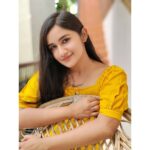 Raveena Daha Instagram - இரவும் பகலும் என்னை வாட்டினான் இதயம் அவன் பெயரில் மாற்றினான் 💯💙🦋 Super cute and comfy frock from : @classy_mart_001 😍🦋 #raveena #raveenadaha