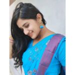 Raveena Daha Instagram – Which one is your fav ? 🤩

Beautiful silk thread jhumka from: @_.thejhumkastore._ 🦋

#raveena #taveenadaha