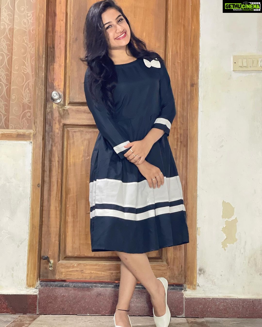 Raveena Daha Instagram - 🖤⚪️🖤 Got these cute outfits from @sai__collections_1 🫰😍 Thank you so much @sai__collections_1 ☺️ Guys ivanga page la neriya offers poitu iruku marakaama check pannunga 🔥 #raveena #raveenadaha