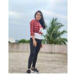 Raveena Daha Instagram - ❤️🖤❤️ Outfit from: @yummy_mannequin_shop 🖤 #raveena #raveenadaha
