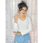 Raveena Daha Instagram - HAPPY 600K FAM🤍🤍🤍 Love you all 🌈🦋💙 Cute crop top from: @sai__collections_1 😍 #raveena #raveenadaha