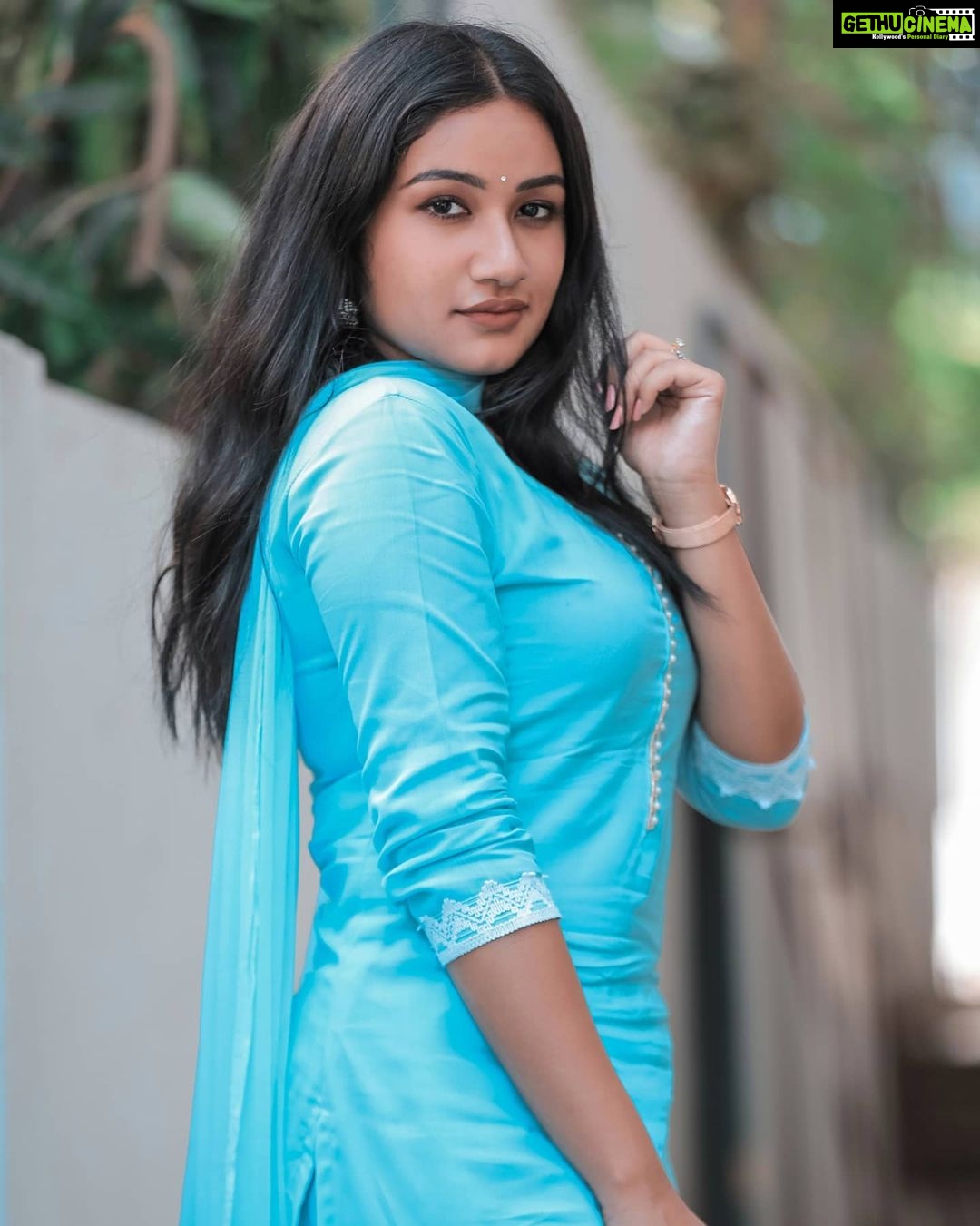 Raveena Daha Instagram - βNo problem can be solved from the same level of consciousness that created it.β β Albert Einstein ππ― Outfit from: @bismi_fashion_π Shot by : @this_is_ranjit_ β€οΈ #raveena #raveenadaha