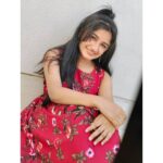 Raveena Daha Instagram - எத்தனை கோடி கண்ணீர் மண் மீது விழுந்திருக்கும்….. அத்தனை கண்ட பின்பும் பூமி இங்கு பூ பூக்கும்💯🤍 Outfit from: @_devi_fashions 🥀 #raveena #raveenadaha