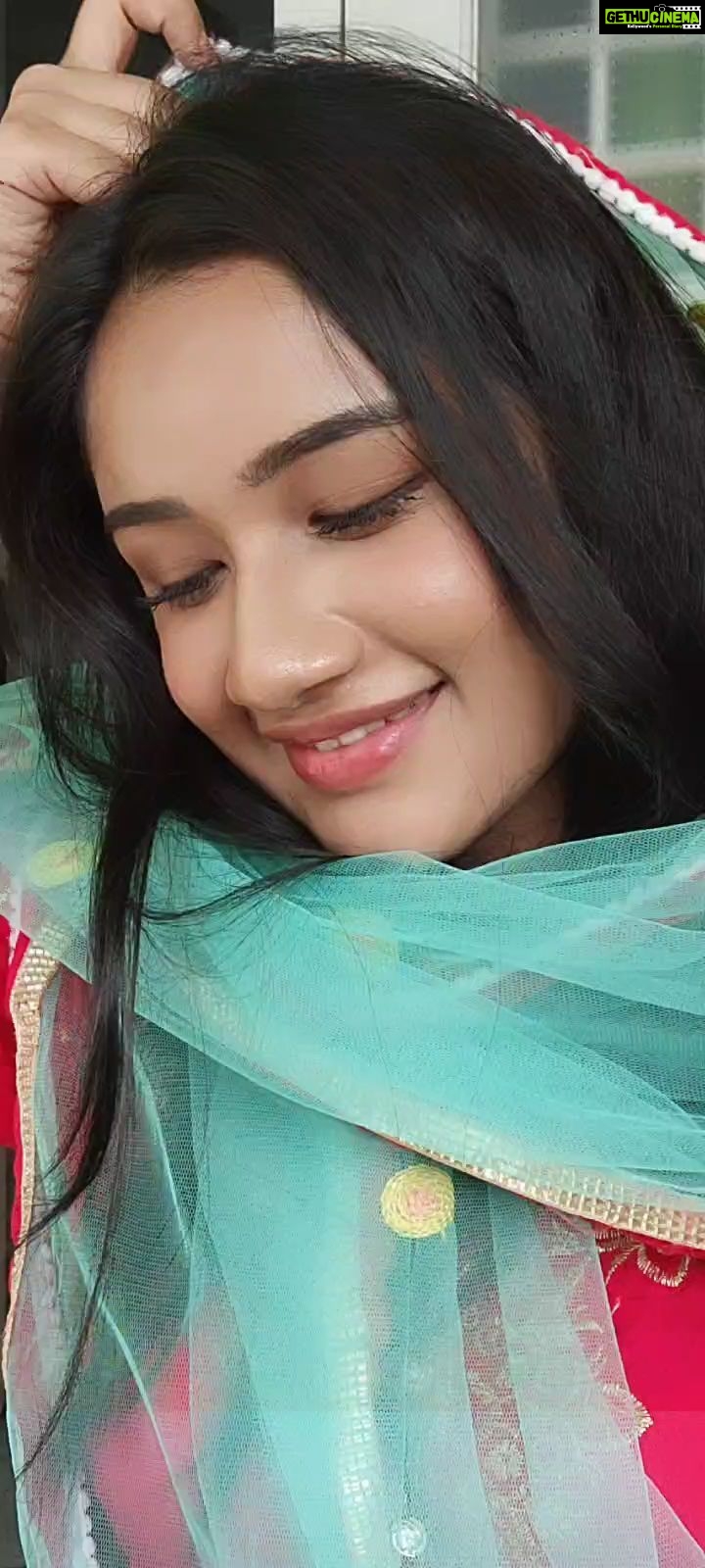 Raveena Daha Instagram - Any aashiqui fans ? 😍