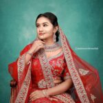 Raveena Daha Instagram – ❤️❤️❤️❤️

Mua:@makeoverbymalini 
.
PC:@_viz_photography  @_aravind_photography
.

Jewels:@abharnam 
.
Studio:@arangaa.space