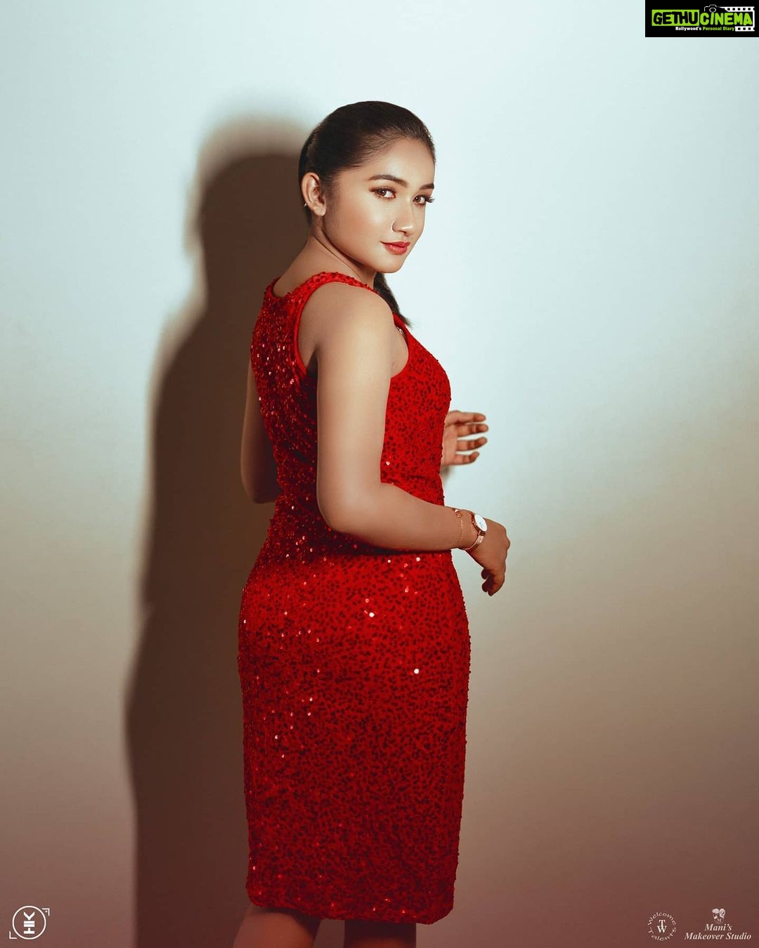 Raveena Daha Instagram - 🥵🦞♥️ Outfit from:@delight_ethnic_wear❤️ Shot by :@harikumar.gk😊 MUA: @manis_makeover__ 🥰 Thanks to: @welcome_talents 🥀 Assistant: @amitheapen🖤