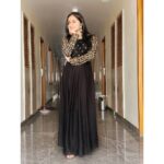 Raveena Daha Instagram - கண்ணில் எழுதும் கண்மை நிறமே 🖤 Outfit from:@bhuwi_collectionss 😍 #raveena #raveenadaha