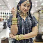 Raveena Daha Instagram - Couldn't resist myself without taking any pictures 😌 chumma Jewel paaka dhaan ponen seri apdye oru photo edupom nu😂 Amazing jewellery collections @chennai_jazz 😍