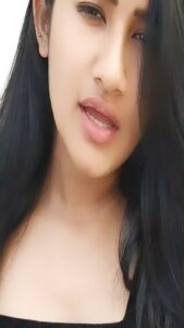 Raveena Daha Instagram - Naan iruken💙☺️ (Nee irupa ma, naan irukanume nu soldravanga ellam thala suthi vizhuvaanga😂) #raveena #raveenadaha