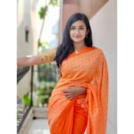 Raveena Daha Instagram – ஒரு இமை உனது.. 
ஒரு இமை எனது..
இடையினில் கனவு நிகழ்ந்திடுமா 💙🌈

Saree from : @codcollectiononly 🌈