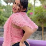 Raveena Daha Instagram - 🌸🖤🌸 Cute top from @dresshousee_ Scrunchies from @dresshousee_ 🎀 #raveena #raveenadaha
