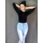 Raveena Daha Instagram – 👖👖👖👖

Jeans from @dream_fashion_way 👖