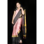 Raveena Daha Instagram - காதலும் கடந்து போகும்🤭❤️ Saree from: @girly_collections_online_store 🐣❤️ #raveena #raveenadaha