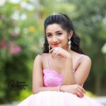 Raveena Daha Instagram - 💮💮👸💮💮 photoshoot with video shoot in Cinderella concept mua & hair do : @mithras_bb_academy @actress_bharathanaidu_official @priyazdreammakeover (hairdo) photography: @shagulphotography video & edit : @cuts_shelton jewellery: @luxefashion_jewellery @chennai_jazz costume: @lakshana_designer_studio