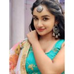 Raveena Daha Instagram - Merry Christmas 🎄⛄ Gorgeous Lehenga from:@she_vibess 😍 Also get 10% off on your first order using my code SHE_RAVEENA 😍 Jewellery from:@esha_sparks_n_glitters 😍