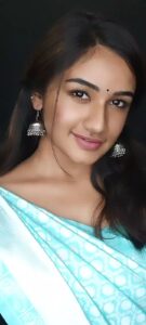 Raveena Daha Instagram - Telugu or tamil? 🌹 #feelitreelit