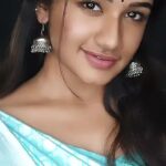 Raveena Daha Instagram - Telugu or tamil? 🌹 #feelitreelit