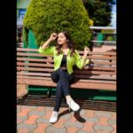 Raveena Daha Instagram - Wander often, wonder always 💯 Neon jacket from :@bluestylestore 💚 #raveena #raveenadaha Ooty