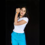 Raveena Daha Instagram - सफर खूबसूरत है मंजिल से भी 💯❤️ Wearing:@diya_unique_collection ❤️ #raveena #raveenadaha