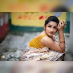 Raveena Daha Instagram - Curvy road cause beautiful destination 💯❤️ ✨✨✨✨ Muah : @jyothsanamakeoverartistry Behind the lens : @radnus32 Blouse : @uttara_trulyurs Saree : @designed_by_sindhu Jewellery : @pokkisham_jewellery Location : @delo_studios #raveena #raveenadaha