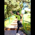 Raveena Daha Instagram - Wander often, wonder always 💯 Neon jacket from :@bluestylestore 💚 #raveena #raveenadaha Ooty