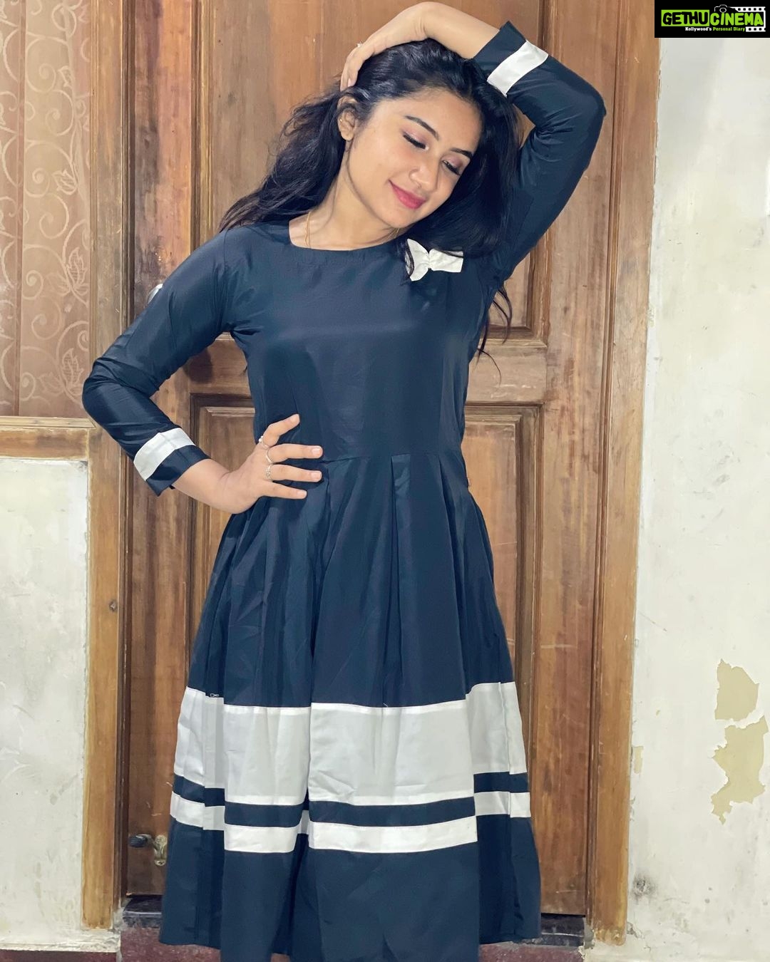 Raveena Daha Instagram - π€βͺοΈπ€ Got these cute outfits from @sai__collections_1 π«°π Thank you so much @sai__collections_1 βΊοΈ Guys ivanga page la neriya offers poitu iruku marakaama check pannunga π₯ #raveena #raveenadaha