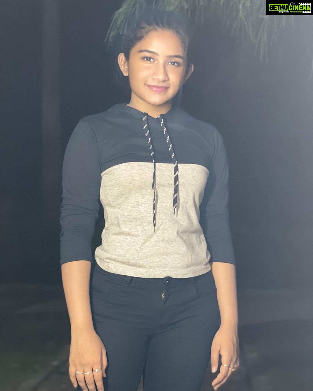 Raveena Daha Instagram - π€βͺοΈπ€ Got these cute outfits from @sai__collections_1 π«°π Thank you so much @sai__collections_1 βΊοΈ Guys ivanga page la neriya offers poitu iruku marakaama check pannunga π₯ #raveena #raveenadaha