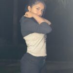 Raveena Daha Instagram - 🖤⚪️🖤 Got these cute outfits from @sai__collections_1 🫰😍 Thank you so much @sai__collections_1 ☺️ Guys ivanga page la neriya offers poitu iruku marakaama check pannunga 🔥 #raveena #raveenadaha